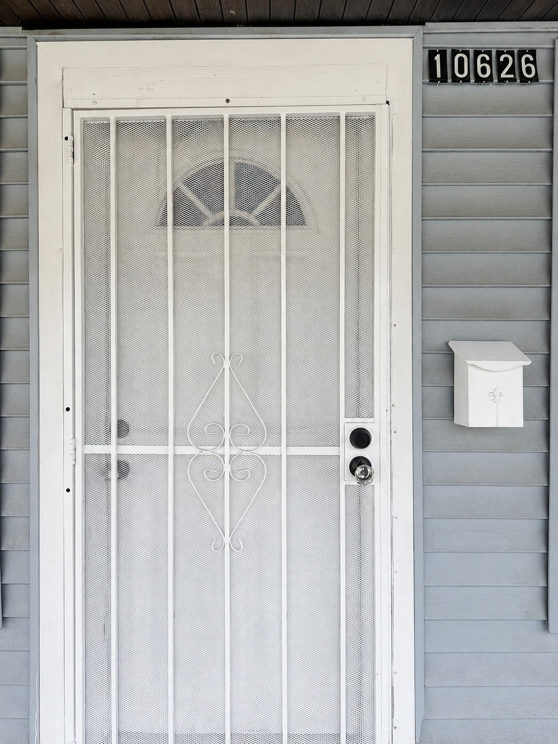 10628 Greenlawn Avenue - 1